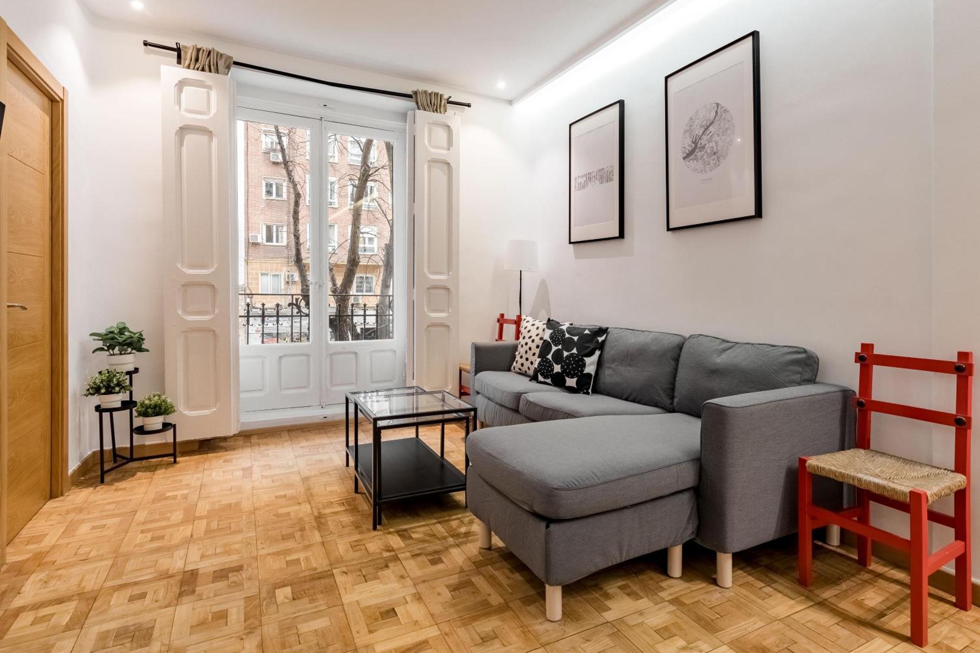 Charming Embajadores Ii - Appartement *